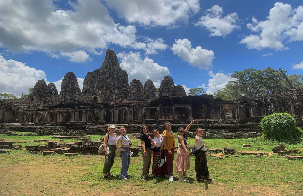 Siem Reap Full Day Angkor Wat Temple Tour with Sunset